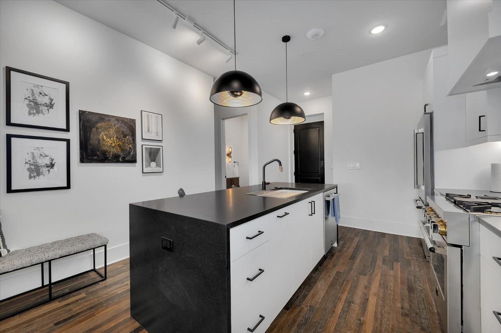 New Construction Loft Style Spacious Lux 204 *