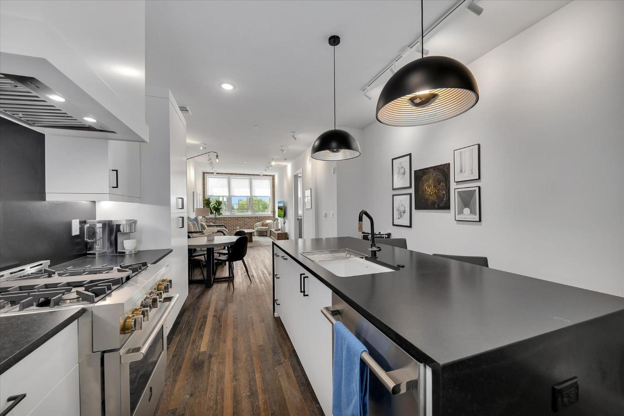 Appartement New Construction Loft Style Spacious Lux 204 *